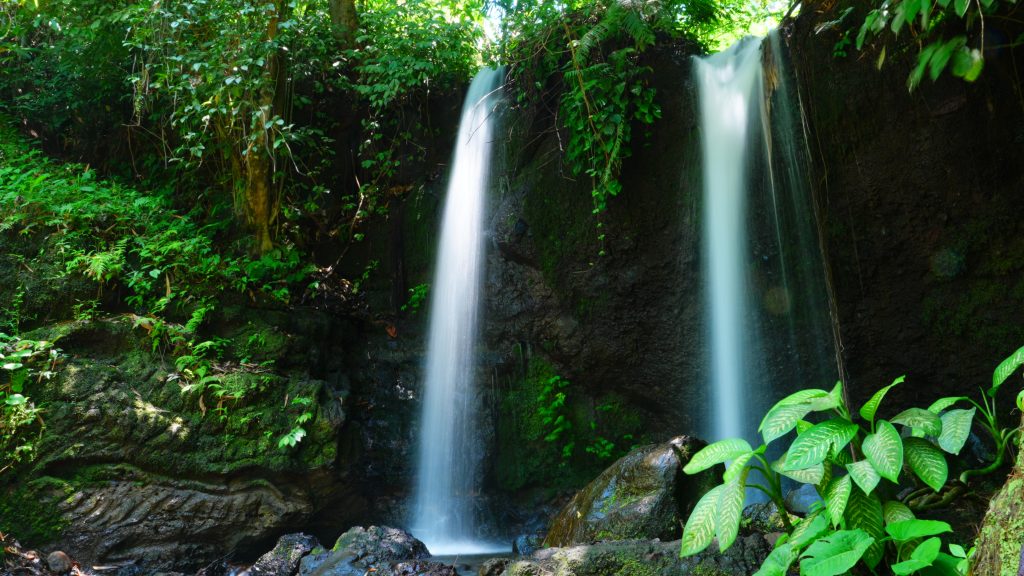 Legomoro-Tempat air menabuh gamelan
